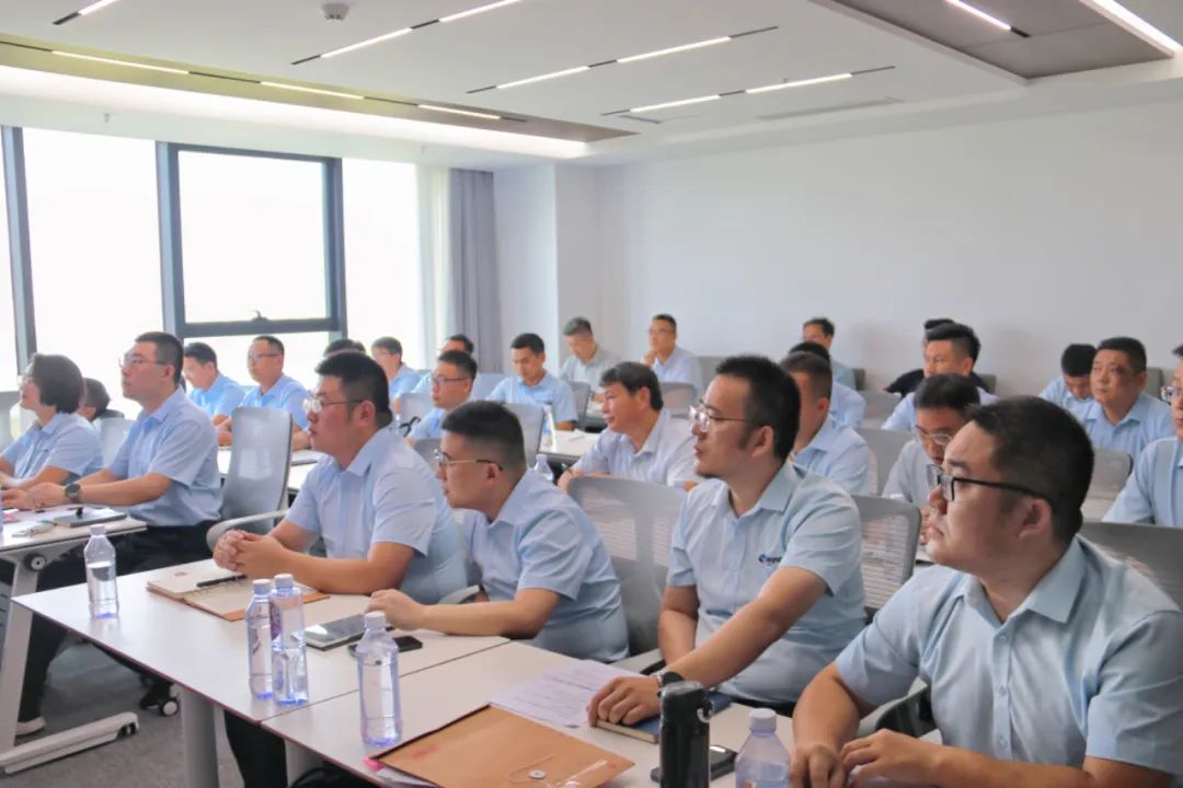 2024年上半年中層管理干部述職會議：述職曬答卷，砥礪再奮進(jìn)。